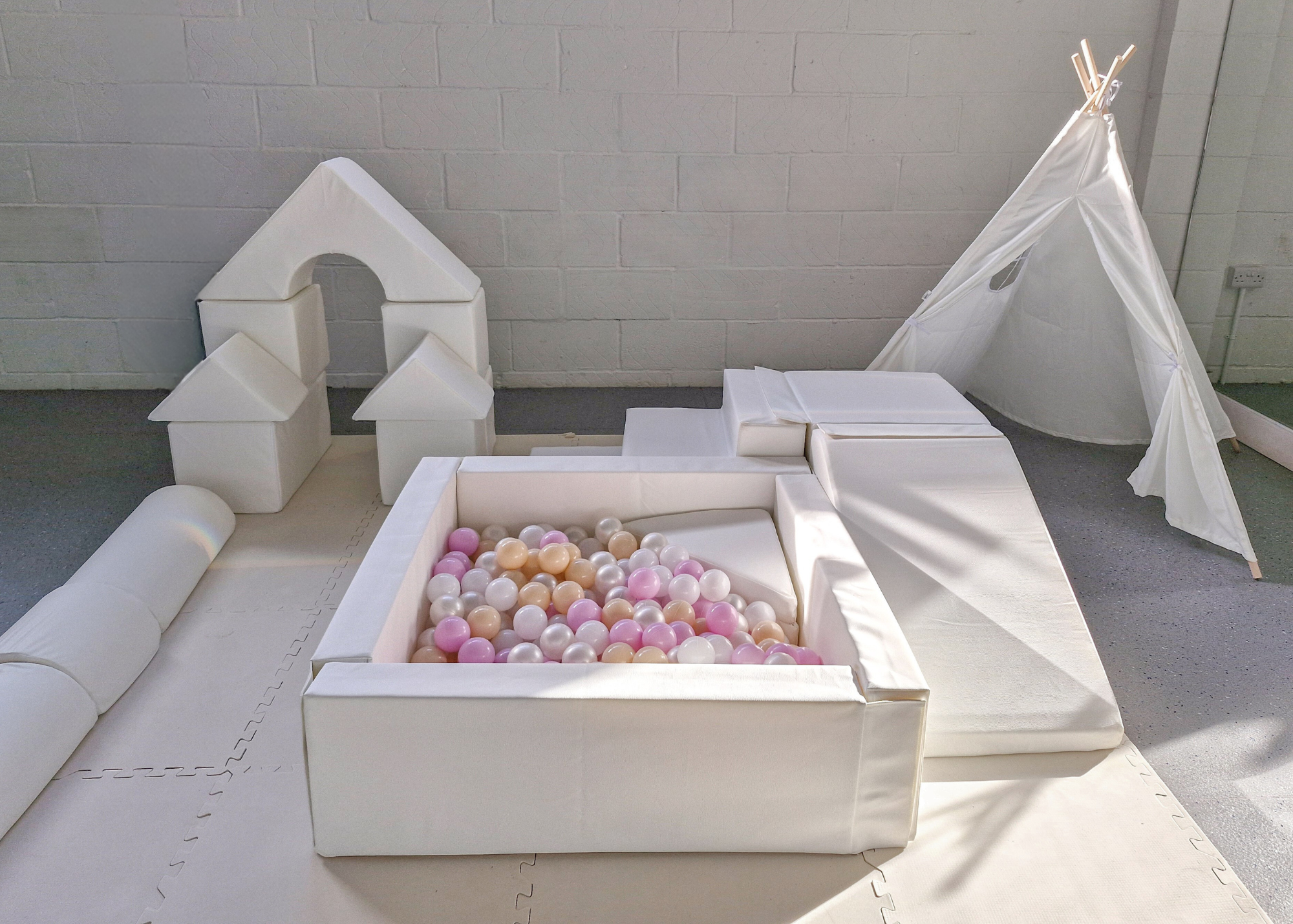 all-white soft play cambridge